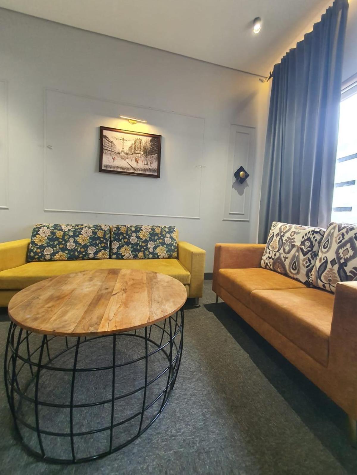 Mallenzo Suites Dlf Phase 1 古尔冈 外观 照片